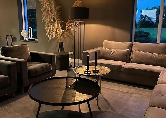 Compleet Nieuw De Berken Villa *