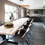 Compleet Nieuw De Berken Villa *