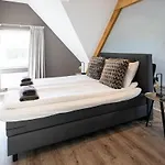 Compleet Nieuw De Berken Villa *