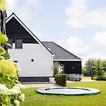 Compleet Nieuw De Berken Villa