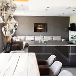 Compleet Nieuw De Berken Villa
