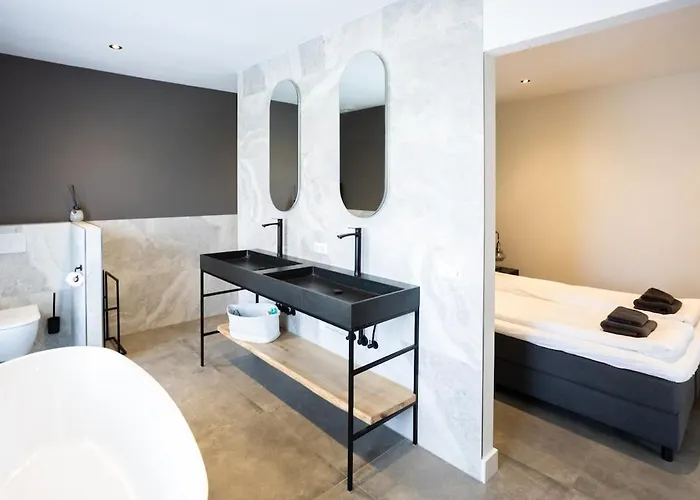 Compleet Nieuw De Berken 에드